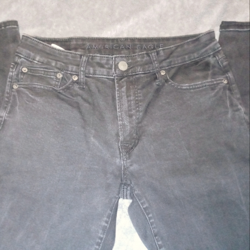EUC American Eagle Outfitters jeans